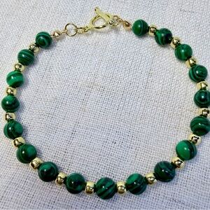 Vivid green spiritual Malachite beaded Bracelet,gold plated beads,toggle.Sz 6.7”